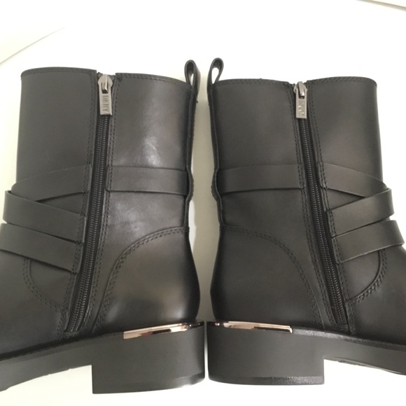 NWOT DKNY Taeta Strappy Zip Boots - Picture 7 of 12